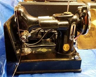 Singer Featherweight (this one has no case....)