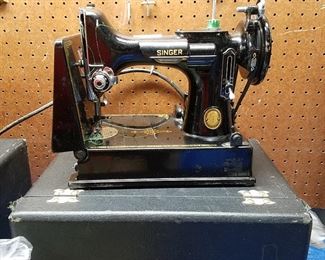 Singer Featherweight with Case