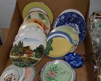 Assorted plates by various makers including Wedgwood