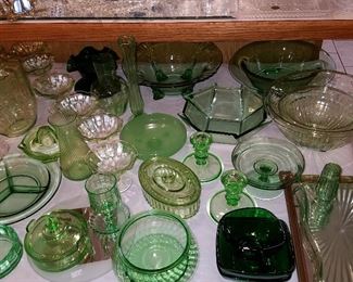 Kitchen & depression glass, including some quality items