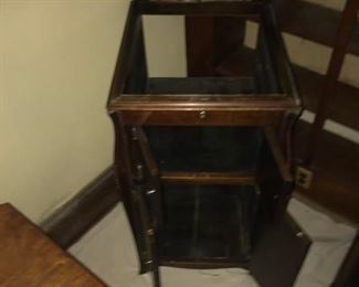 Antique victrola cabinet, old fashioned record player storage!