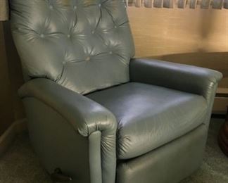 2 Leather Reclinermin