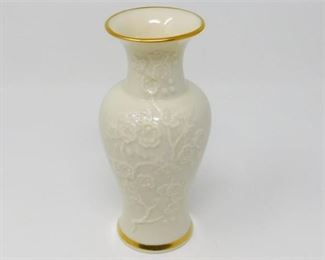 19. Lenox Porcelain Ming Blossom Vase