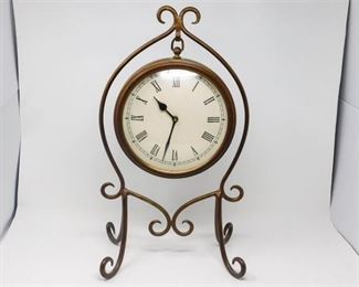 84. Clock with Wire Holder