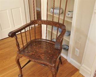Exquisite comb back Windsor chair with inlay