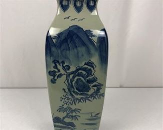 Lot 019
Chinese Porcelain Vase With Mountain Scene