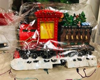 Christmas train (New in Box).