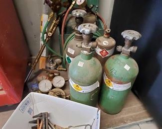 4075: 6 Tanks with Assorted Gauges and More
Tanks measure approx 16" tall