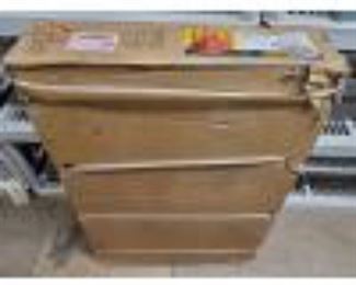 4900: Central Pneumatic 40lb. Capacity Floor Blast Cabinet
Box measures approx 8"x27"x38"