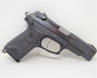 620: Ruger P89 9mm Semi-Auto Pistol with 10 Round Magazine and Case
Serial Number: 305-04212 Barrel Length: 4.5"