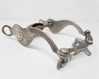 1000: Sterling Silver Overlay Garcia Saddlery Co. Show Roll Bit, 700g
Garcia Saddlery Co. Horse Bit Total weight approx 700g Shank measures approx 8"