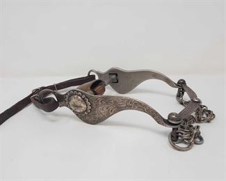 1001:Sterling Silver Overlay Garcia Saddlery Co Silver Show Roll Bit, 800g
Garcia Saddlery Co Silver Bit Total Weight approx 800g Measures approx 8"