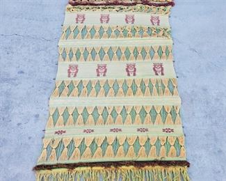 1040: 1040: Woven Tapestry
Measures approx 65"x35"