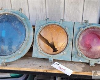 #7808 • Vintage Econolite Traffic Light
