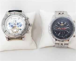 1125: 2 Breitling Wrist Watches - NOT AUTHENTICATED
Measures approx 54mm for both One is missing a strap but does tick One with full wrist strap