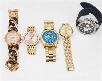 1127: 4 Michael Kors Watches
Measures approx 45mm