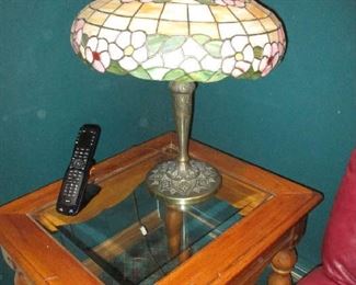 End table and tiffany-style lamp