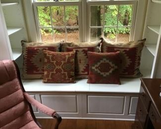 Super carpet pillows