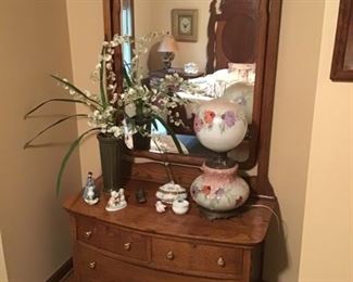Good looking oak dresser