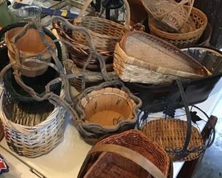 Nice baskets for those Christmas packages