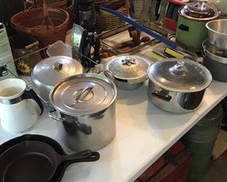 Lots of nice cookware