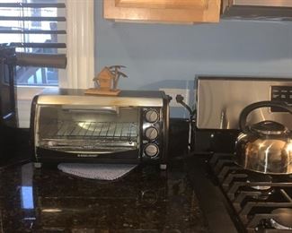 Toaster oven and tea kettle 