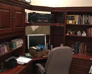 Large desk system. Will be priced individually (per piece) so you can create what you need.