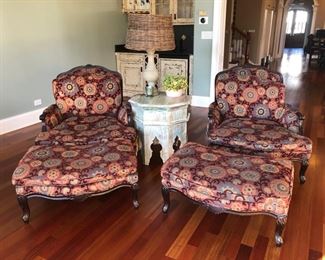 Armchairs and ottomans 