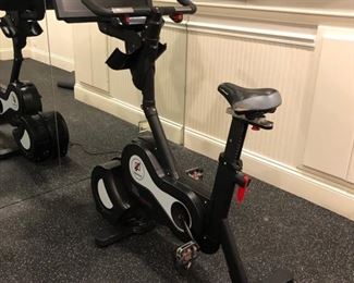 Expresso interactive upright exercise bike 