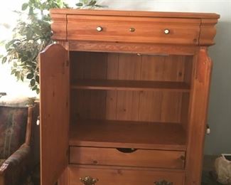 Inside Wardrobe / Armoire