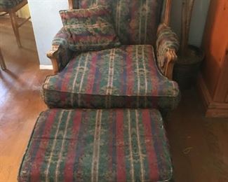 Arm Chair w/Ottoman
