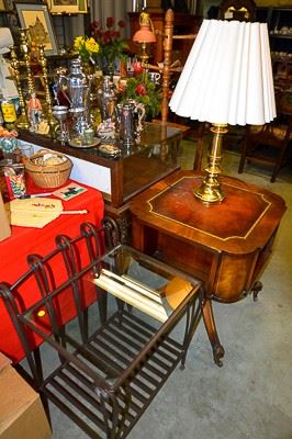 Side tables lamps and home decos