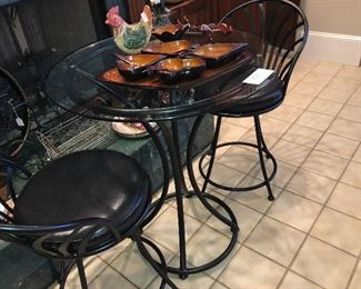 Pub table & chairs