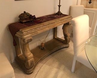 Can be used for flat screen TV or sofa table