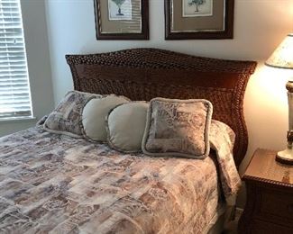 Queen size bedroom set