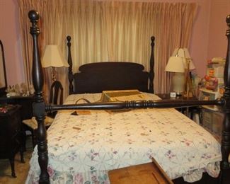 ANTIQUE 4 POSTER MAHOGANY BED