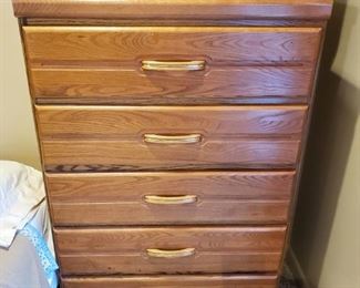 Queen BR Chest of Drawers