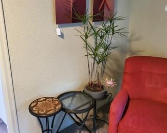Round Tables Plant Stands