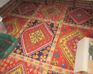 ORIENTAL RUG