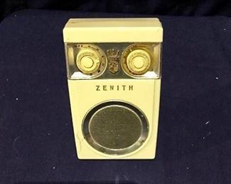 Zenith ''Owl'' Radio https://ctbids.com/#!/description/share/275879