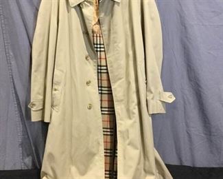 Men's Burberry Coat https://ctbids.com/#!/description/share/275932