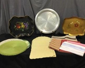 Linens and Trays https://ctbids.com/#!/description/share/275935