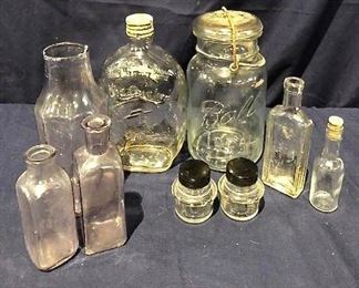 Bottles & Jars https://ctbids.com/#!/description/share/275988