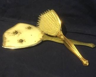 Vintage Brush & Mirror Set https://ctbids.com/#!/description/share/276100