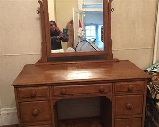 Solid Wood Vanity  with (7) Drawers