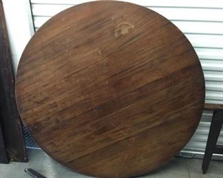 Large Vintage Table https://ctbids.com/#!/description/share/275178