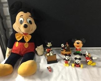 Vintage Mickey & Minnie Mouse https://ctbids.com/#!/description/share/275213