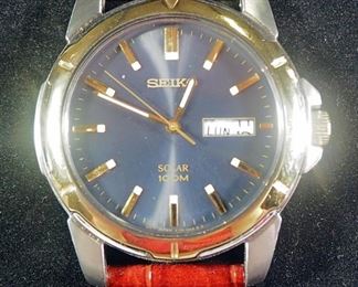 Seiko V158 Men's Analog Quartz Solar Watch, With Manual, In Box