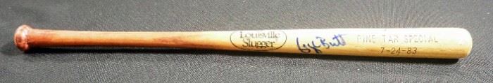 George Brett Autographed Louisville Slugger #125 Pine Tar Special Collectable Bat