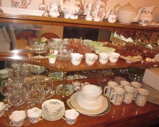 Tons to Uncover! Hummel Collection
Coleport Collection
Depression Glass
Vintage Beleek